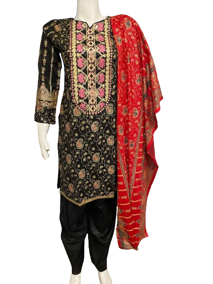 45 Sarah Embroidered Lawn with Chiffon Dupatta